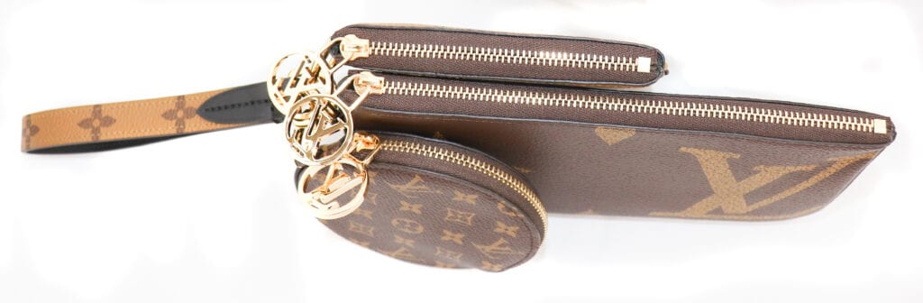 Beautiful LV Circle Zipper Pull of the Trio Pouch