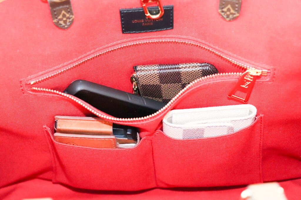 What's In My Tote?, LV OnTheGo Tote MM